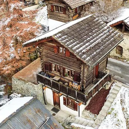 Chalet Bella Vouarda. Cosy Traditional Alpine *