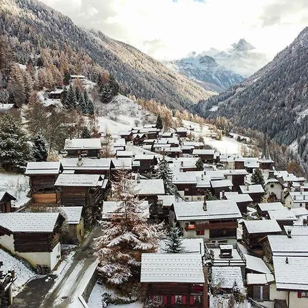 Chalet Bella Vouarda. Cosy Traditional Alpine *